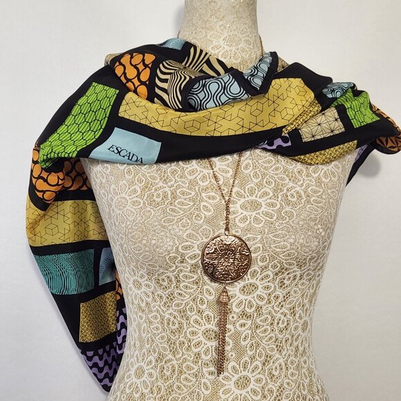 Vintage Escada Multi-Color Patchwork Quilt Black Background Silk Scarf Luxury - Picture 8 of 13